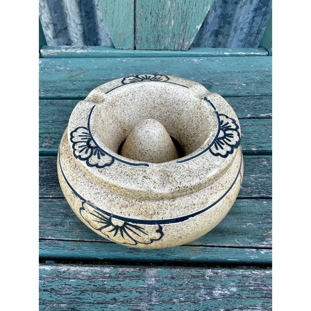 Vintage Hand-Painted Ceramic Windproof Lidded Ashtray Boho Floral Pottery